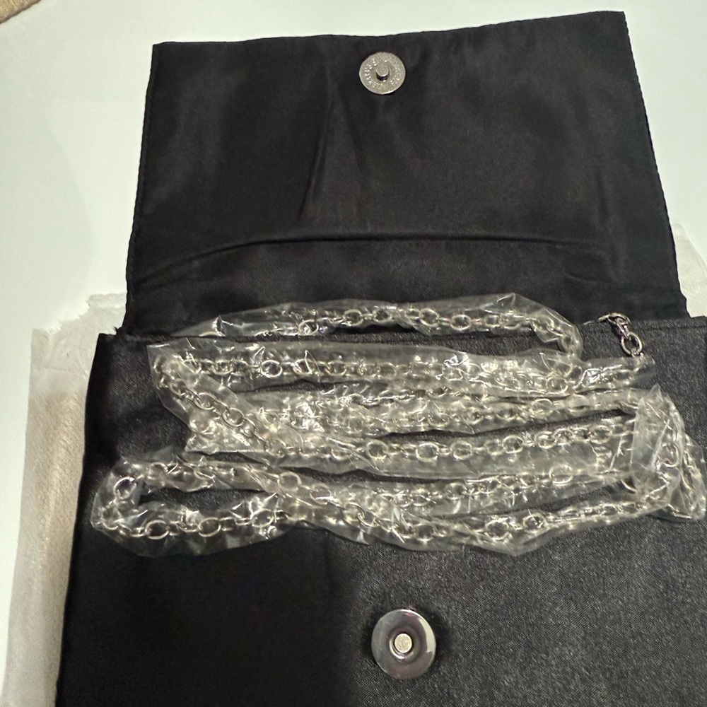 Silver Rhinestone Clutch - Picture 4 of 5
